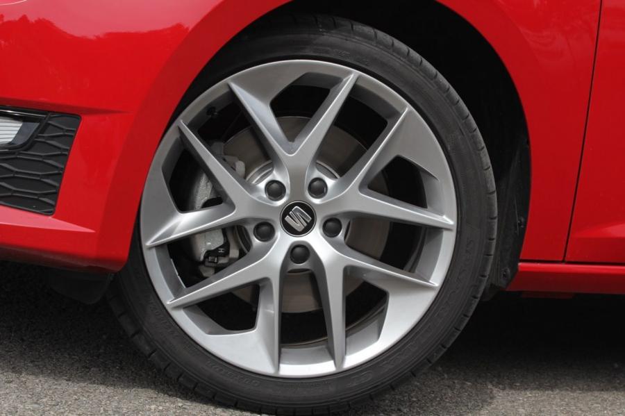  Seat Leon SC 2013 года  (фото 14 из 52)